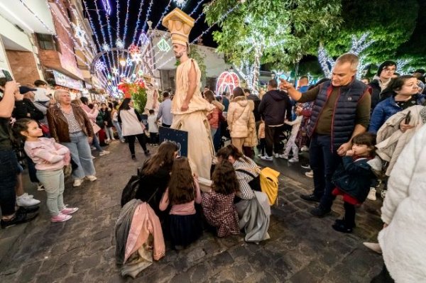 Gáldar da paso a la Nochebuena tras una noche mágica con miles de personas en el casco (Vídeo)