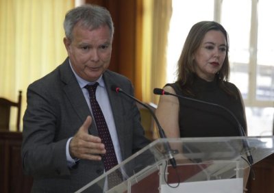 Franquis anuncia que la ruta a&eacute;rea Lanzarote-Madrid ser&aacute; el primer trayecto sobre el que se aplique la OSP piloto