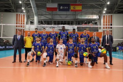 Voleibol: El CV Guaguas cae con honores en la cancha del subcampe&oacute;n de Europa
