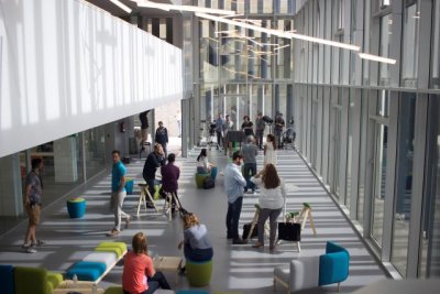 La SPEGC suscribe el contrato con Telef&oacute;nica para equipar el laboratorio para empresas creativas digitales