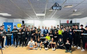 El Proyecto Ganar distingue a un centenar de árbitros canarios sub-18 con brazaletes oficiales de protección