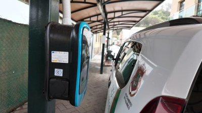 Valleseco instala nuevos puntos de recarga eléctrica de uso exclusivo para el sector del taxi