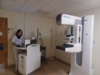 Esther Monz&oacute;n informa que el programa de cribado de c&aacute;ncer de mama detect&oacute; cerca de 600 tumores en 2024