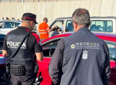 La Policía Autonómica colabora para frenar la expansión de la culebra real de California en Gran Canaria