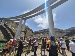 Gu&iacute;a: El programa de senderismo &lsquo;Descubre Gu&iacute;a&rsquo; une la costa y el patrimonio arqueol&oacute;gico del municipio en su cuarta ruta