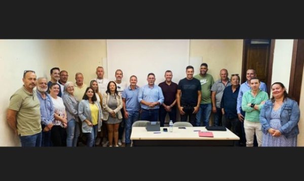 Se constituye la primera Asociación Avícola de Canarias