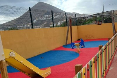 G&aacute;ldar mejora el parque infantil de Nido Cuervo