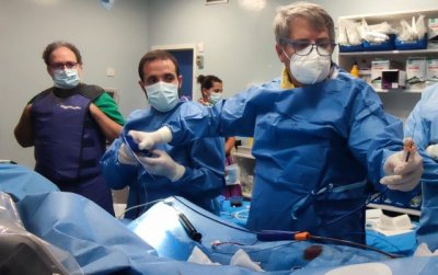 El Hospital La Candelaria realiza una t&eacute;cnica de &uacute;ltima generaci&oacute;n para el tratamiento de la fibrilaci&oacute;n auricular