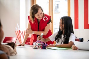 Cruz Roja: &ldquo;igual que los objetos caen por la gravedad, existe la &lsquo;Fuerza V&rsquo;, la del voluntariado&rdquo;