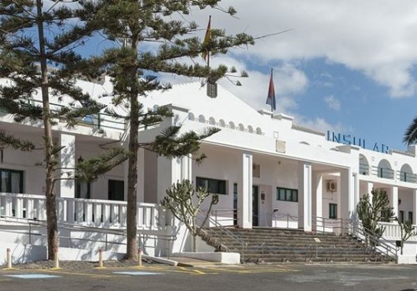 La consejera de Sanidad asegura que la asistencia geri&aacute;trica est&aacute; garantizada en el &aacute;rea de salud de Lanzarote