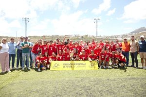 El Unión Marina se alza campeón de la Copa Manolo Santana de Fútbol Femenino