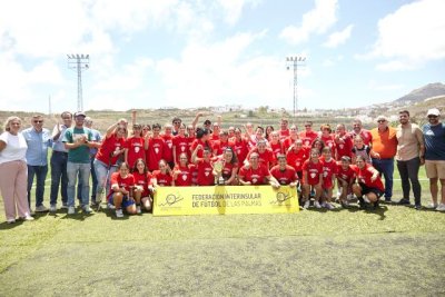 El Uni&oacute;n Marina se alza campe&oacute;n de la Copa Manolo Santana de F&uacute;tbol Femenino