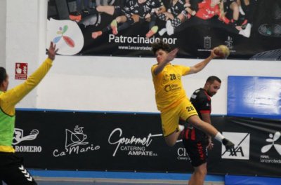 El Balonmano G&aacute;ldar cae en su primer compromiso de pretemporada