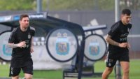 Messi, que no jugaba con el PSG por lesión, entrena con Argentina