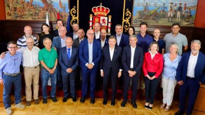 Canarias y el Estado trabajan en nuevas reservas marinas y reforzar&aacute;n el control en estos espacios