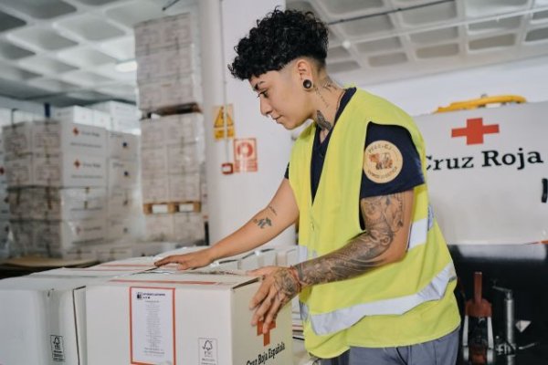 Cruz Roja enfrenta cat&aacute;strofes diarias en Canarias