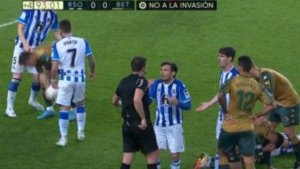 A Silva le caerá un mínimo de 2 partidos por decirle al árbitro &quot;vete a la mierda&quot;