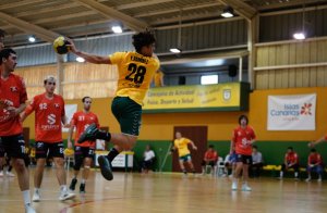 Sufrimiento y victoria para Balonmano Gáldar ante el Sweepend Culleredo (30-25) (Vídeo del partido)