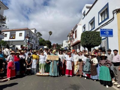 El Ayuntamiento de Gu&iacute;a facilita transporte en guagua para asistir a la Romer&iacute;a del Pino