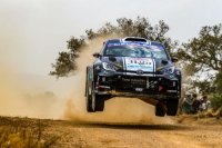 Automovilismo: Rogelio Peñate supera la primera jornada de un duro Rally de Cerdeña