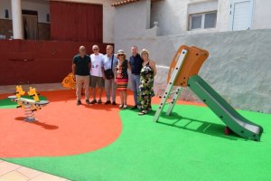 G&aacute;ldar renueva el parque infantil de Los Dos Roques
