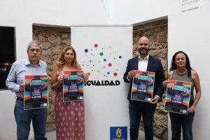 El Cabildo organiza en Playa del Ingl&eacute;s por primera vez un autocine para dar visibilidad a la realidad LGTBI