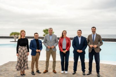 El vicepresidente del Gobierno de Canarias, Manuel Domínguez, presenta en Lanzarote el Plan de Respaldo al Autónomo