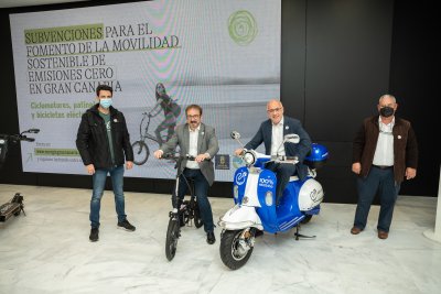 El Cabildo paga m&aacute;s de 243.000 euros en ayudas al autoconsumo y la movilidad el&eacute;ctrica personal