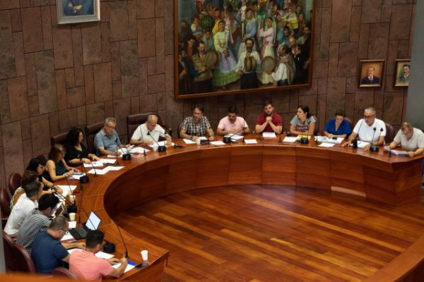 La Gomera: El Cabildo exige a Endesa que asuma las pérdidas ocasionadas a particulares y empresas (Vídeo-noticia)