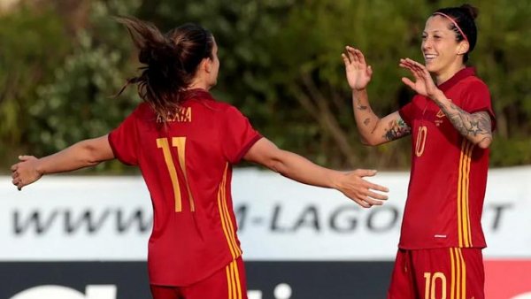 Alexia Putellas, Jennifer Hermoso y Sam Kerr, finalistas al premio "The Best"