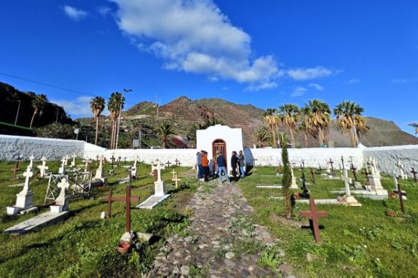 Tenerife: Las demandas vecinales marcan la nueva fase de recuperaci&oacute;n del cementerio de Traslarena