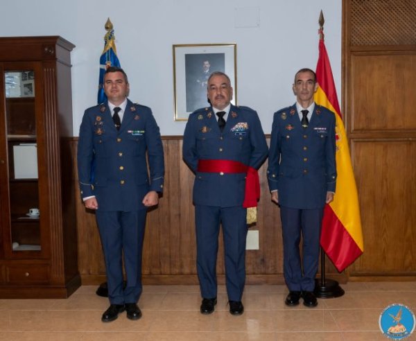El comandante Tanaus&uacute; Guglieri toma posesi&oacute;n como jefe del Escuadr&oacute;n de Vigilancia A&eacute;rea n.&ordm; 22