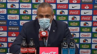 La esperada eliminación del mundial desata una guerra en el fútbol chileno