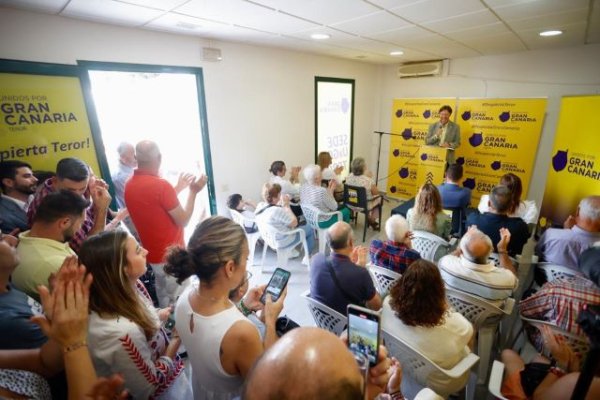 Multitudinaria inauguración de la sede de Unidos por Gran Canaria en Teror