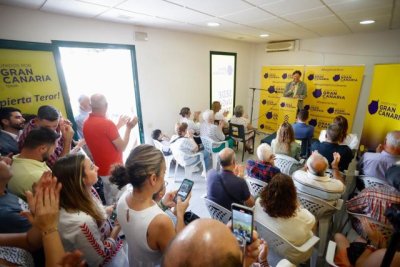 Multitudinaria inauguración de la sede de Unidos por Gran Canaria en Teror