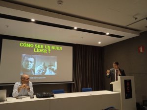 En &Aacute;mbito Cultural, Conferencia: 'Como ser un buen l&iacute;der', con Manolo C&aacute;mara