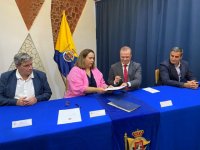 El Ayuntamiento firma el Protocolo con el Real Club N&aacute;utico que permitir&aacute; ampliar el Paseo Mar&iacute;timo de la Capital