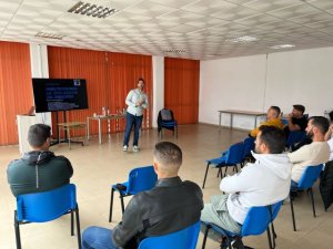 La Consejería de Presidencia forma agentes de las policías locales de La Palma en materia de drogas