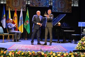 Jos&eacute; Manuel Aranda Lassa destaca el v&iacute;nculo entre G&aacute;ldar y Calatayud en el Preg&oacute;n de las 542 Fiestas Mayores de Santiago