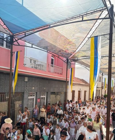 La Aldea de San Nicol&aacute;s celebra su Romer&iacute;a Chica con la participaci&oacute;n de m&aacute;s de 400 escolares del municipio