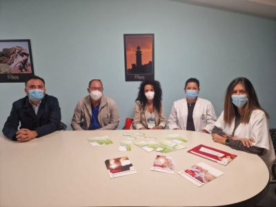 El &Aacute;rea de Salud de El Hierro mantiene una jornada de trabajo con la Asociaci&oacute;n de Ostomizados de Tenerife