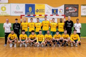 Balonmano: El Gáldar Gran Canaria tira de oficio para vencer al Tejina (22-19)