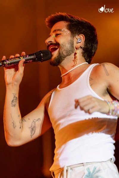 Camilo convierte a Tenerife en el &ldquo;lugar feliz&rdquo; de las m&aacute;s de 15.000 personas que no quisieron perderse su primer concierto en la Isla