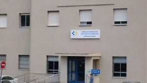 El Hospital Universitario La Candelaria incorpora un nuevo ascensor montacamas en el Hospital de Ofra