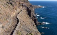 La Gomera: El Cabildo finaliza la limpieza de la carretera de acceso a Puntallana
