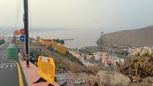 La Gomera: San Sebasti&aacute;n mejora la seguridad de los viandantes con la instalaci&oacute;n de nuevas barandillas en zonas peatonales