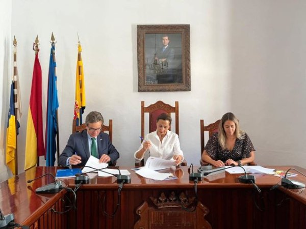 Agaete renueva el convenio de colaboración con Radio Ecca para reforzar la formación en el municipio