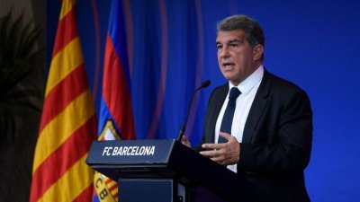 Laporta admite que se desbordaron los mecanismos de control ante el Eintracht