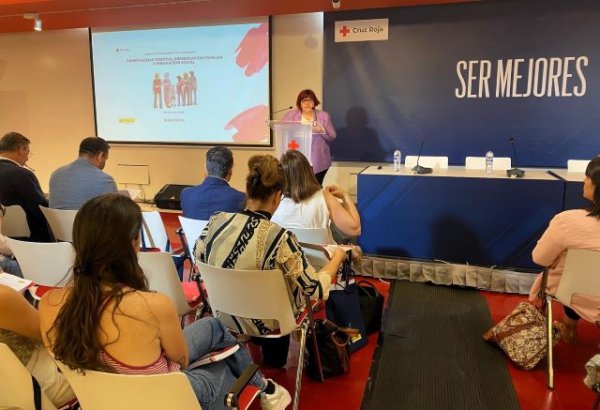 Cruz Roja presenta dos nuevos modelos de intervención para favorecer la crianza y la parentalidad positiva