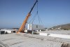 El Gobierno contin&uacute;a en Los Llanos la retirada de las casas provisionales y levanta los primeros contenedores